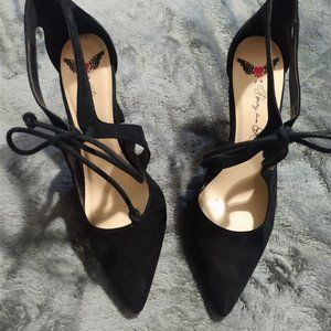 pointy toe lace pumps